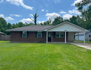 2080 Jerlyn Dr, Denham Springs, LA 70726