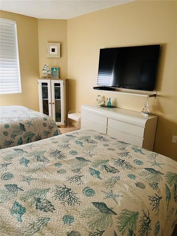 1950 S Ocean Drive 4C, Hallandale Beach, FL 33009