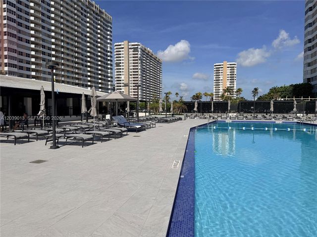 1950 S Ocean Drive 4C, Hallandale Beach, FL 33009