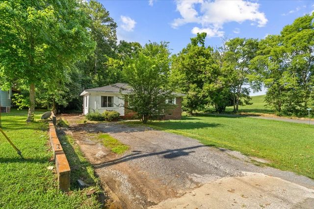 179 NE Whitfield Drive N, Dalton, GA 30721