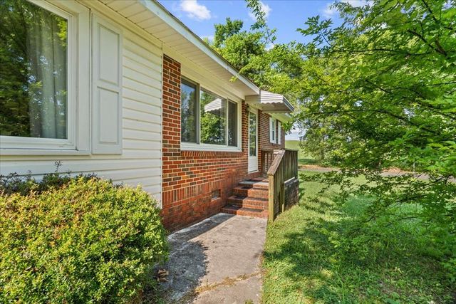 179 NE Whitfield Drive N, Dalton, GA 30721
