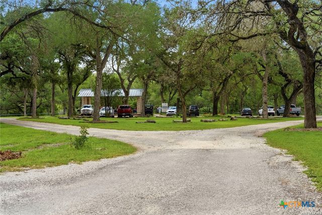189 Survista Lane, New Braunfels, TX 78132