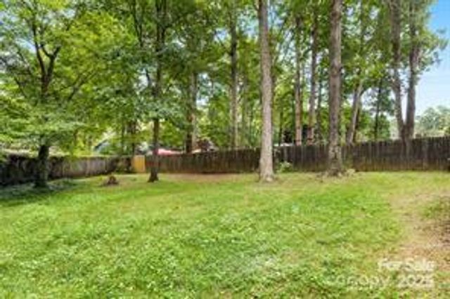 240 Vermont Drive, Stanley, NC 28164