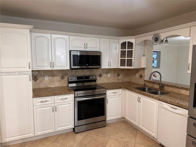 7050 SW 5th Court 0, Pembroke Pines, FL 33023
