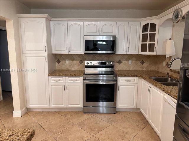 7050 SW 5th Court 0, Pembroke Pines, FL 33023