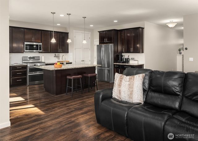 1886 Claret Loop NW, Poulsbo, WA 98370