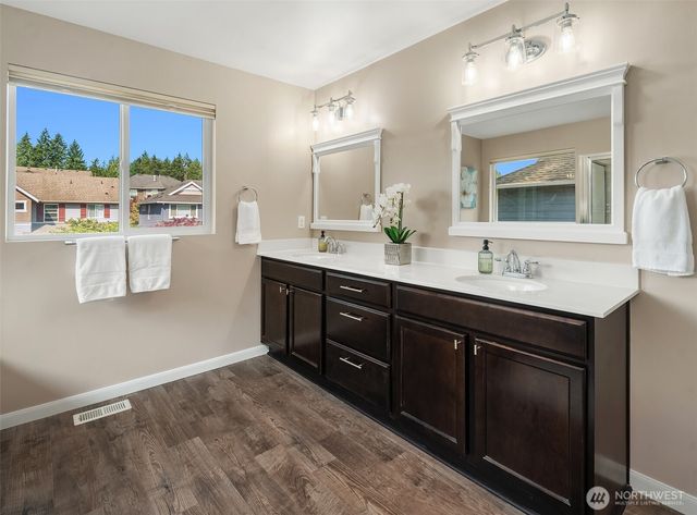 1886 Claret Loop NW, Poulsbo, WA 98370