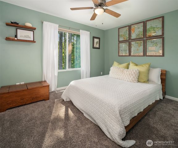 1886 Claret Loop NW, Poulsbo, WA 98370