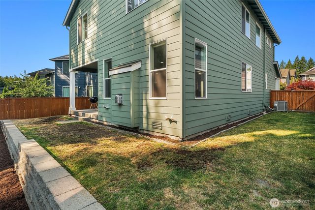 1886 Claret Loop NW, Poulsbo, WA 98370