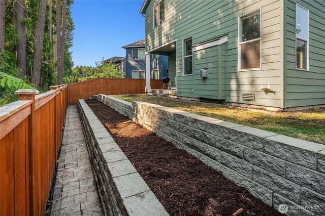 1886 Claret Loop NW, Poulsbo, WA 98370