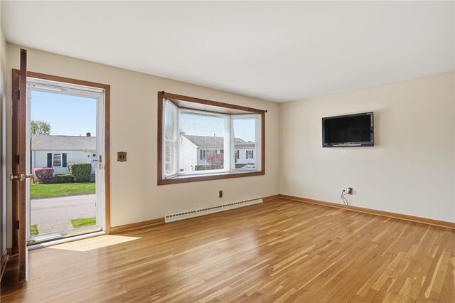 84 West Earle Street, Cumberland, RI 02864