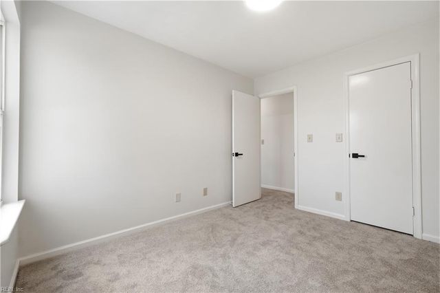 2011 Candlelight DR, Chesapeake, VA 23325