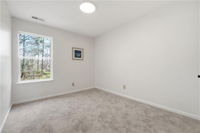 2011 Candlelight DR, Chesapeake, VA 23325