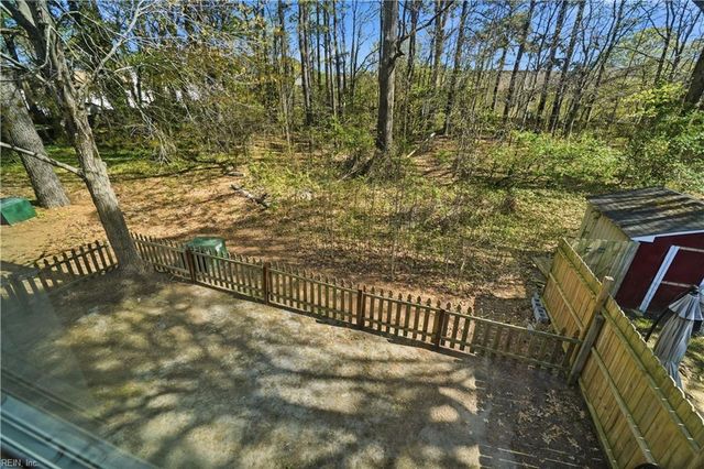 2011 Candlelight DR, Chesapeake, VA 23325