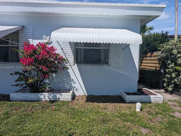 1004 N 16th Ave 1, Hollywood, FL 33020
