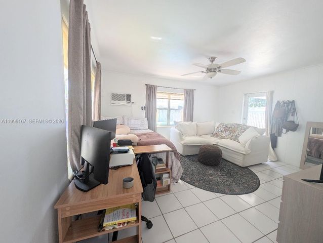 1004 N 16th Ave 1, Hollywood, FL 33020