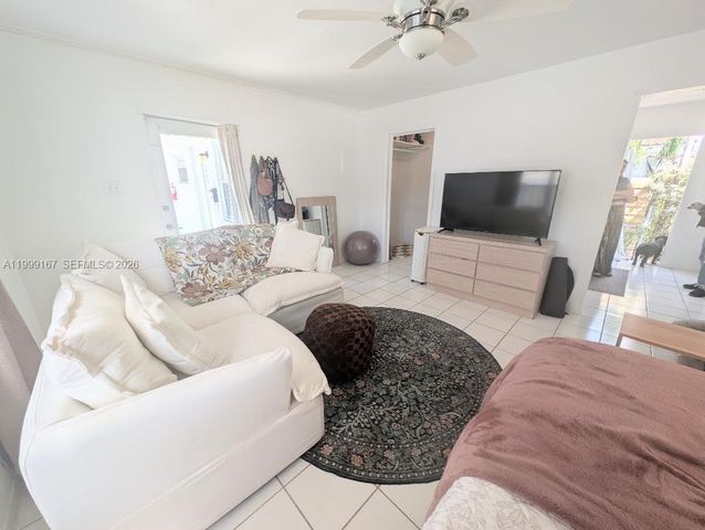 1004 N 16th Ave 1, Hollywood, FL 33020