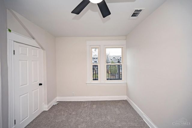 1933 Hewitt Avenue, Cincinnati, OH 45207