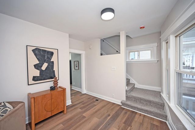 1933 Hewitt Avenue, Cincinnati, OH 45207