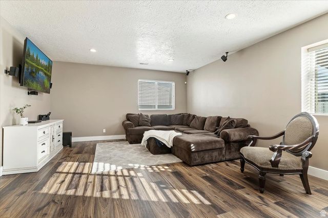 6521 S MOUNT ADAMS DR, West Valley City, UT 84118