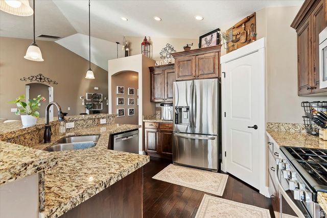 6521 S MOUNT ADAMS DR, West Valley City, UT 84118