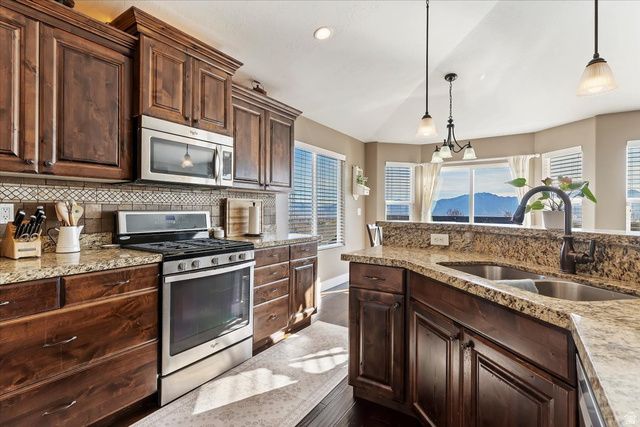 6521 S MOUNT ADAMS DR, West Valley City, UT 84118