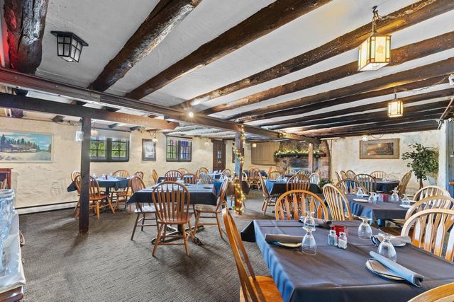 1380 Friess Lake ROAD, Hubertus, WI 53033