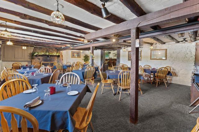 1380 Friess Lake ROAD, Hubertus, WI 53033