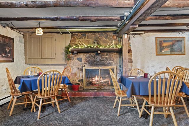 1380 Friess Lake ROAD, Hubertus, WI 53033