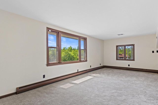 1380 Friess Lake ROAD, Hubertus, WI 53033