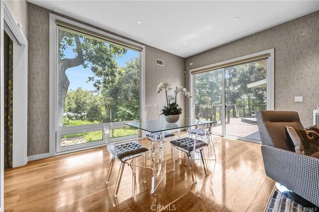 935 Hillcrest, Pasadena, CA 91106