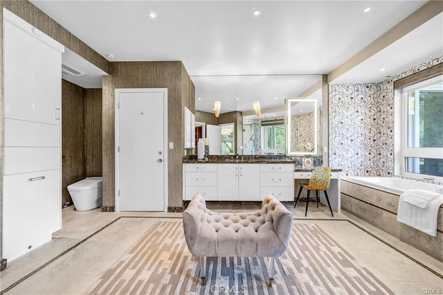 935 Hillcrest, Pasadena, CA 91106