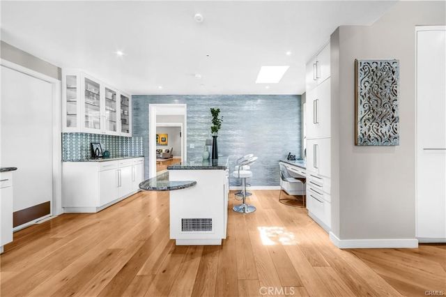 935 Hillcrest, Pasadena, CA 91106