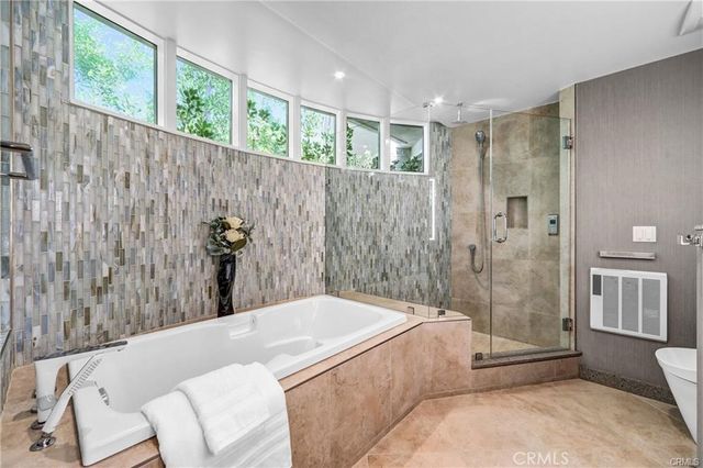 935 Hillcrest, Pasadena, CA 91106