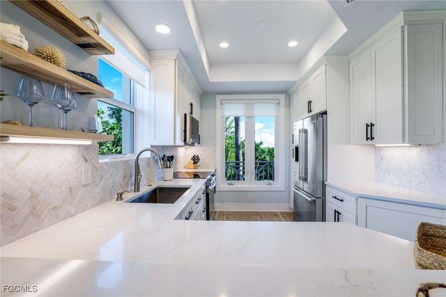 5789 Baltusrol CT 302, Sanibel, FL 33957