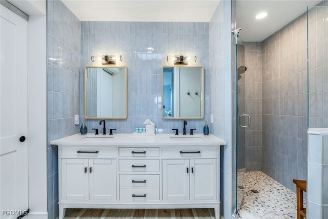 5789 Baltusrol CT 302, Sanibel, FL 33957