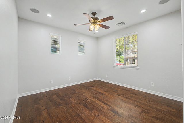 2559 E PENEDES Drive, Gilbert, AZ 85298