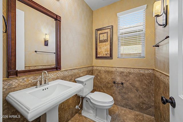 2559 E PENEDES Drive, Gilbert, AZ 85298