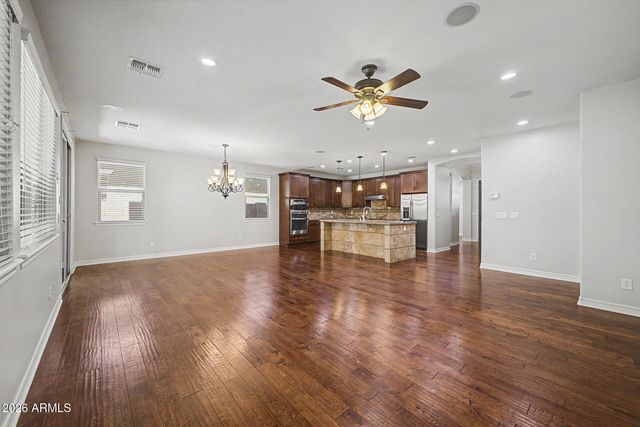 2559 E PENEDES Drive, Gilbert, AZ 85298