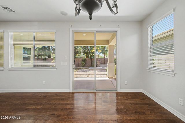 2559 E PENEDES Drive, Gilbert, AZ 85298