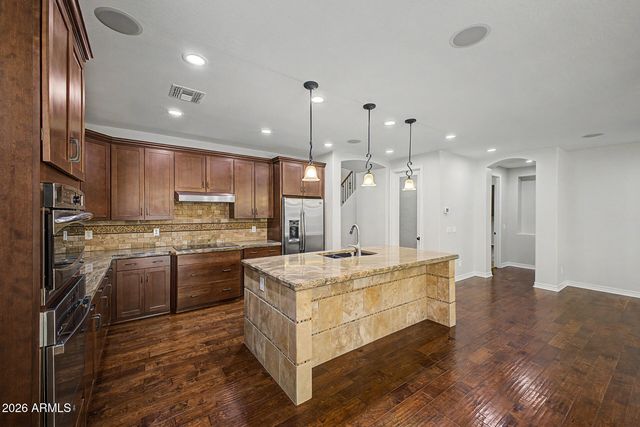 2559 E PENEDES Drive, Gilbert, AZ 85298