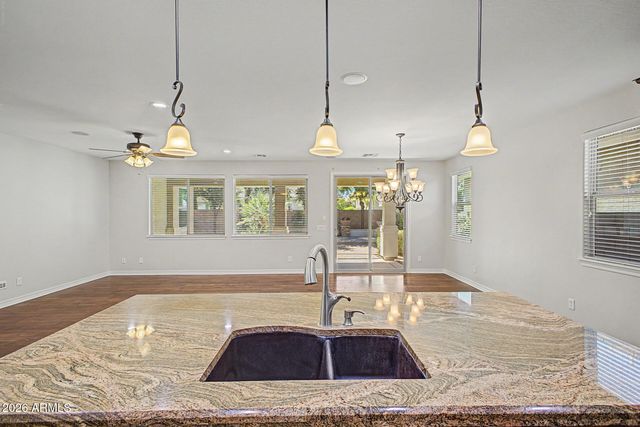 2559 E PENEDES Drive, Gilbert, AZ 85298