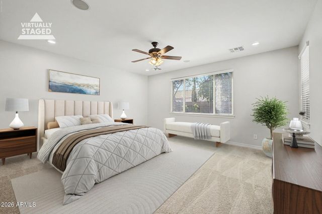 2559 E PENEDES Drive, Gilbert, AZ 85298