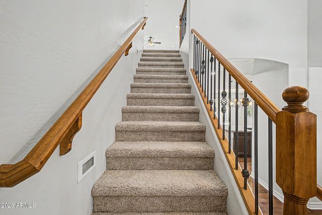 2559 E PENEDES Drive, Gilbert, AZ 85298