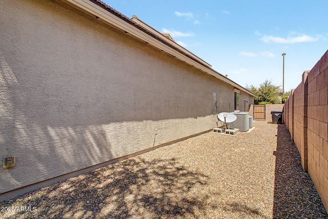 2559 E PENEDES Drive, Gilbert, AZ 85298