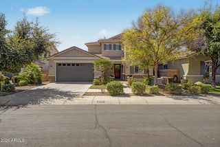 2559 E PENEDES Drive, Gilbert, AZ 85298