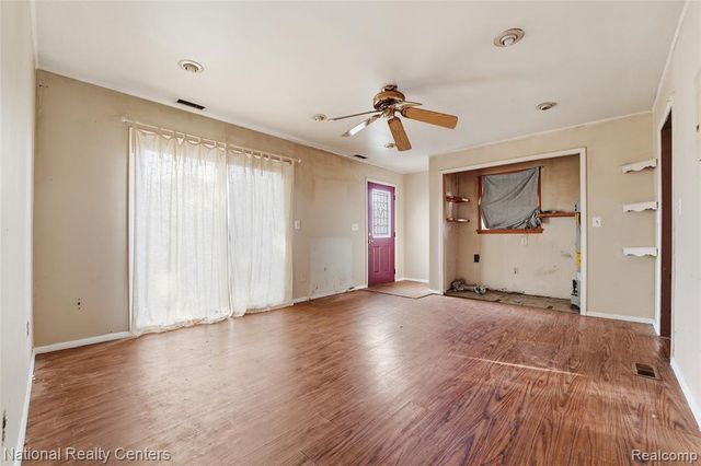15340 Drysdale Street, Southgate, MI 48195