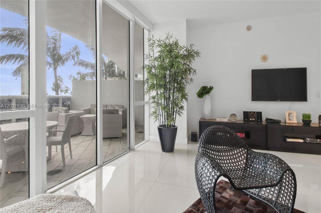 15811 Collins Ave 403, Sunny Isles Beach, FL 33160