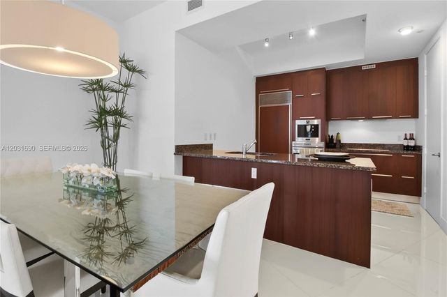 15811 Collins Ave 403, Sunny Isles Beach, FL 33160