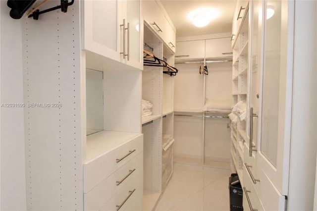 15811 Collins Ave 403, Sunny Isles Beach, FL 33160